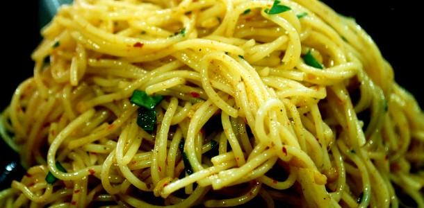 Receita Delicioso Spaghetti Alho e Óleo