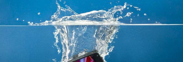 iphone-water-2